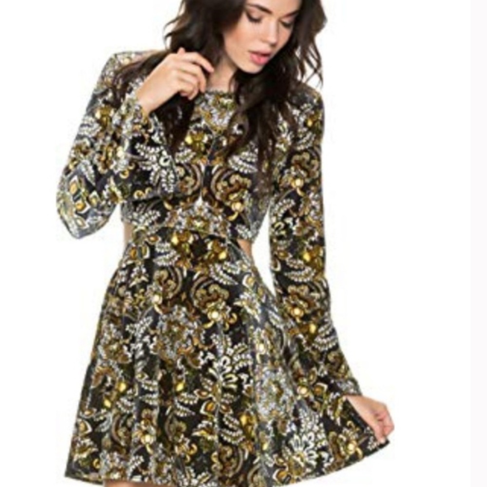 VOLCOM CHILLED OUT DRESS . - Picture 2 of 10
